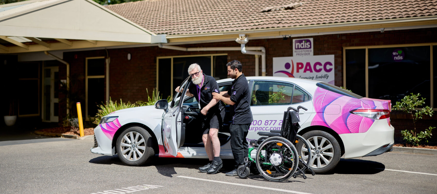 Complex discharge support with PACC
